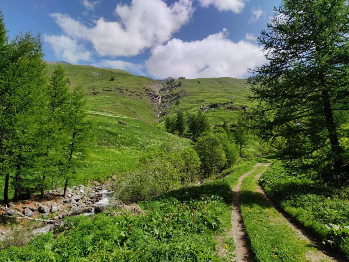 Les Hauts Du Roux Abries Luaran gambar